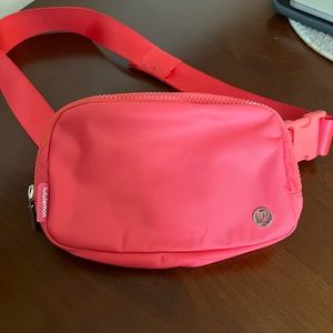 Lululemon Everywhere Belt Bag